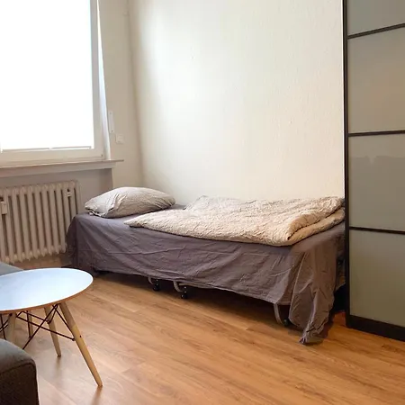 In / Mit Allem Drum Und Dran