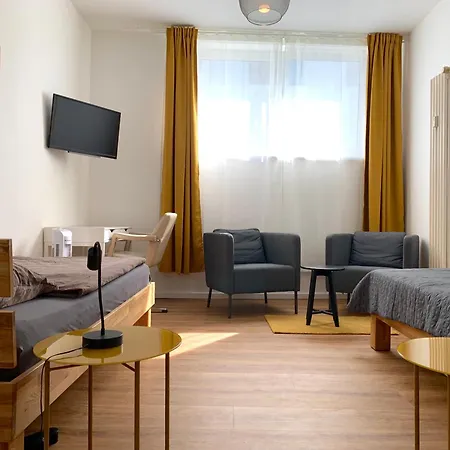 In / Mit Allem Drum Und Dran * Kolín nad Rýnem