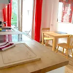 Apartment In / Mit Allem Drum Und Dran