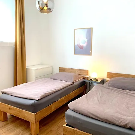 In / Mit Allem Drum Und Dran Kolín nad Rýnem