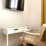 In / Mit Allem Drum Und Dran Kolín nad Rýnem
