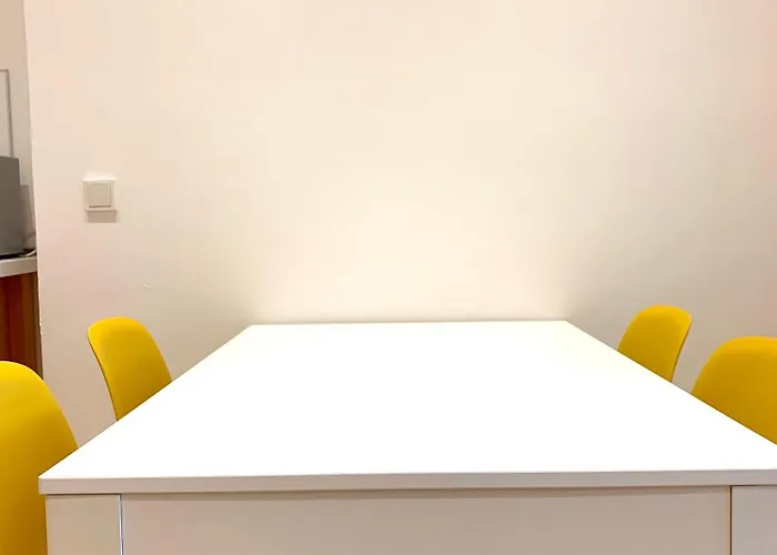 Appartement In / Mit Allem Drum Und Dran *